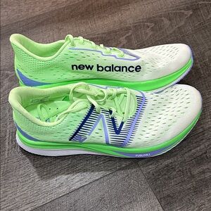 New Balance FuelCell Pacer Energy Arc Size 9 new
